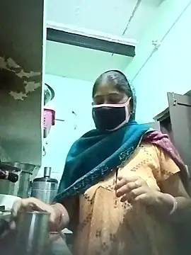 Cute-Charvii online show from February 2026 01:04:01 AM