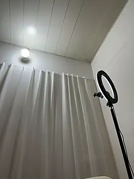 Snapshot of AZ37866 chatting on April 2026 02:04:02 PM AZ37866 online show from April 2026 02:04:02 PM