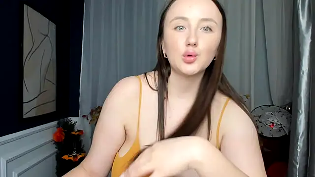 Snapshot of LilaWinks chatting on October 2025 01:02:02 PM LilaWinks online show from October 2025 01:02:02 PM