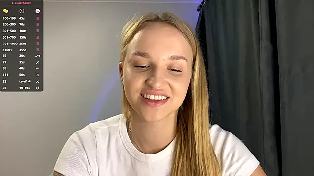 Snapshot of TanekaBoitel chatting on September 2025 08:37:02 AM TanekaBoitel online show from September 2025 08:37:02 AM