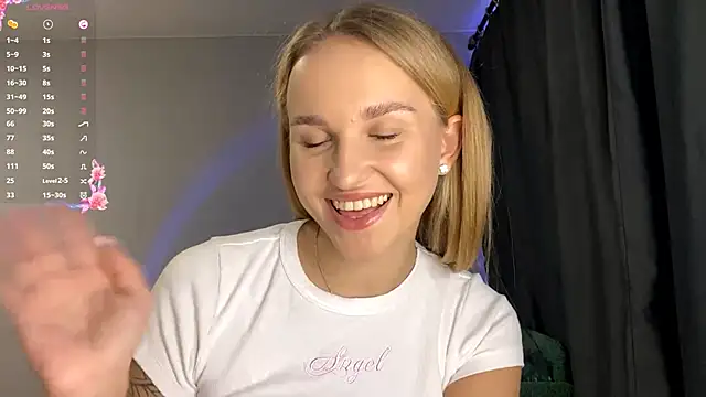 Snapshot of TanekaBoitel chatting on September 2025 11:04:02 AM TanekaBoitel online show from September 2025 11:04:02 AM