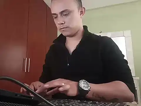asmodeo001 online show from October 2025 06:48:01 PM