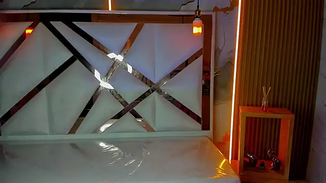 Snapshot of mia_tf chatting on November 2025 01:07:02 PM mia tf online show from November 2025 01:07:02 PM