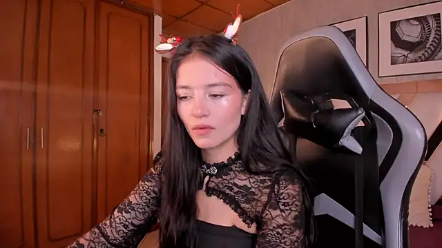 Snapshot of HaathorX chatting on December 2025 02:48:01 PM HaathorX online show from December 2025 02:48:01 PM