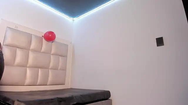 Snapshot of peyton__wat chatting on July 2026 11:58:02 AM peyton wat online show from July 2026 11:58:02 AM