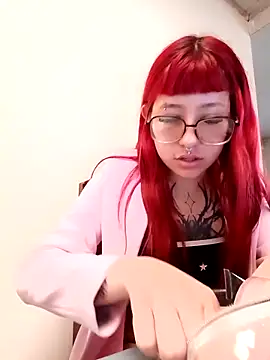 Snapshot of CAROLINA_17- chatting on September 2025 01:16:01 PM CAROLINA 17- online show from September 2025 01:16:01 PM