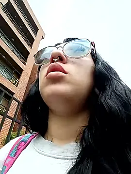 Snapshot of CAROLINA_17- chatting on October 2025 01:45:02 PM CAROLINA 17- online show from October 2025 01:45:02 PM