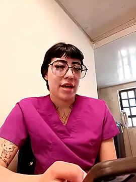 Snapshot of CAROLINA_17- chatting on October 2025 05:03:01 PM CAROLINA 17- online show from October 2025 05:03:01 PM