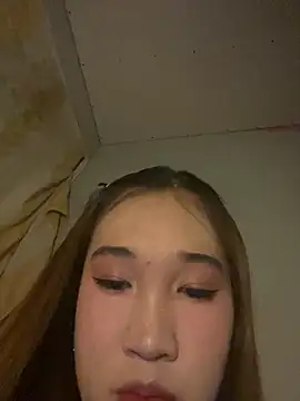 megumi yoshida online show from March 2026 04:32:01 PM