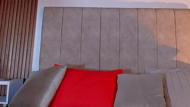 Lauraa saenz11 online show from September 2025 11:03:01 AM