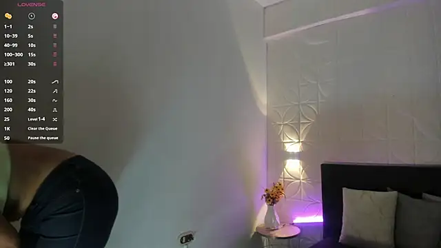 EmillyLim online show from April 2026 08:25:02 PM