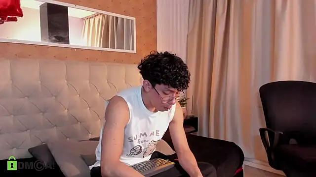 liam twiink online show from February 2026 02:54:01 AM