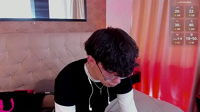 liam twiink online show from July 2026 07:51:01 PM