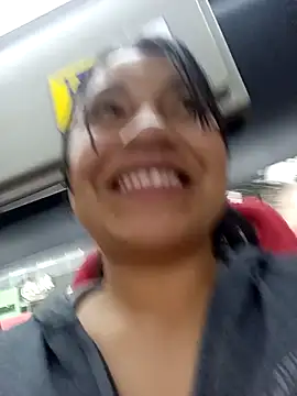 Snapshot of EllaCute_Young chatting on October 2025 09:35:02 PM EllaCute Young online show from October 2025 09:35:02 PM