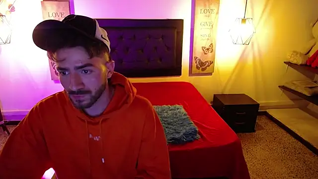 bastian12   online show from September 2025 09:27:01 PM