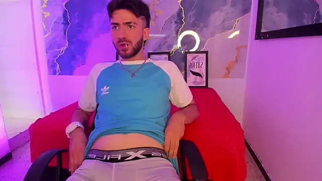 bastian12   online show from September 2025 07:39:02 PM