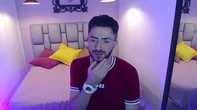 bastian12   online show from October 2025 01:14:01 PM