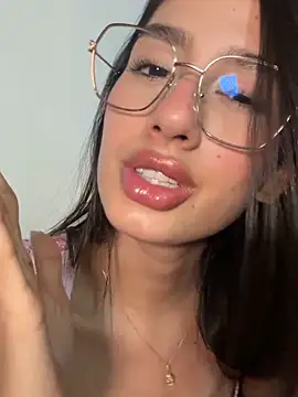 Snapshot of Julieta_Duque chatting on May 2026 03:04:02 AM Julieta Duque online show from May 2026 03:04:02 AM
