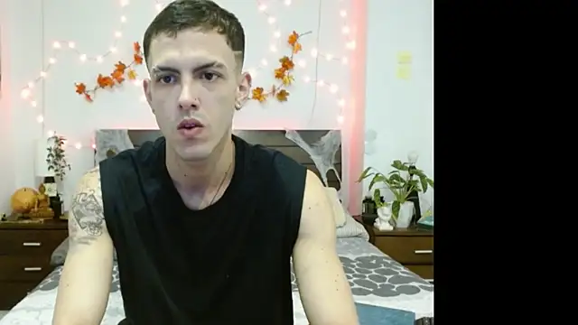 Dejavu11 online show from October 2025 04:01:02 AM