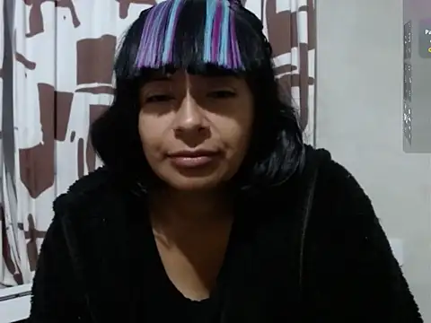 Acelinrose online show from May 2026 10:44:01 AM