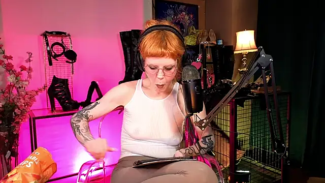 tacodeluxxxe online show from May 2026 11:54:02 PM