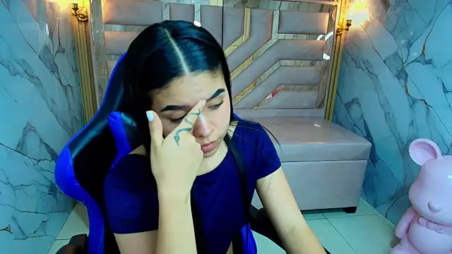 ambarina r online show from October 2025 03:19:01 PM