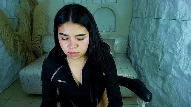 ambarina r online show from October 2025 03:25:01 AM