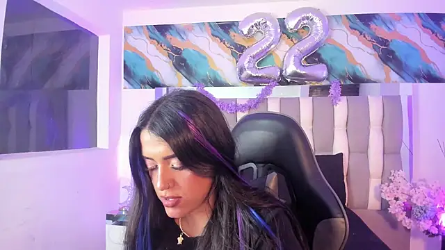 Snapshot of IsaDiiaz chatting on June 2026 05:01:01 AM IsaDiiaz online show from June 2026 05:01:01 AM
