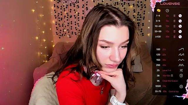 Snapshot of LinaBlossom_ chatting on November 2025 08:25:02 AM LinaBlossom online show from November 2025 08:25:02 AM