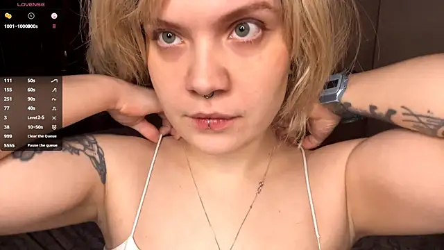 SabrinaFolts online show from December 2025 07:44:01 PM