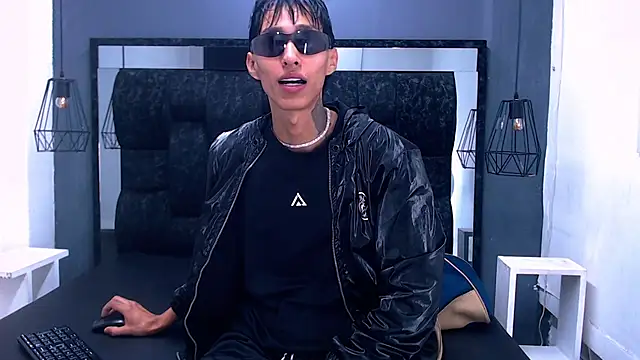 Snapshot of Daniel_delux_ chatting on October 2025 12:19:02 PM Daniel delux online show from October 2025 12:19:02 PM