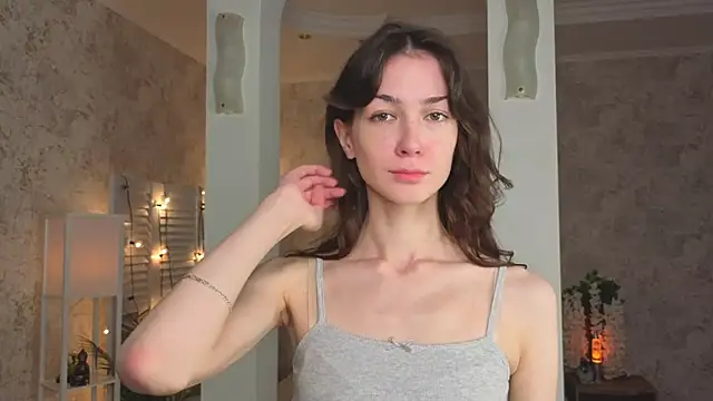 ReneeLippeatt online show from September 2025 07:29:01 PM