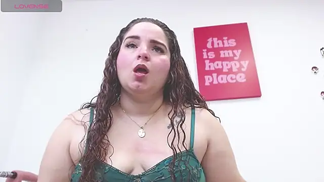 Snapshot of AmandaaWats chatting on April 2026 04:05:02 PM AmandaaWats online show from April 2026 04:05:02 PM