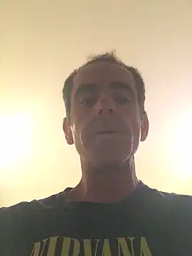 tiago1981pt online show from November 2025 02:00:02 AM