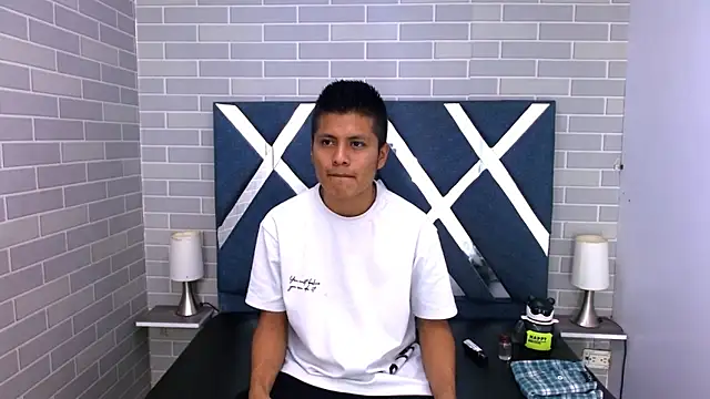 marcus hans  online show from November 2025 07:24:01 PM