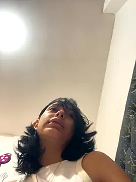 xoxo milk online show from November 2025 07:40:03 PM