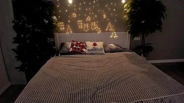 AlinaLiii online show from December 2025 09:10:02 PM