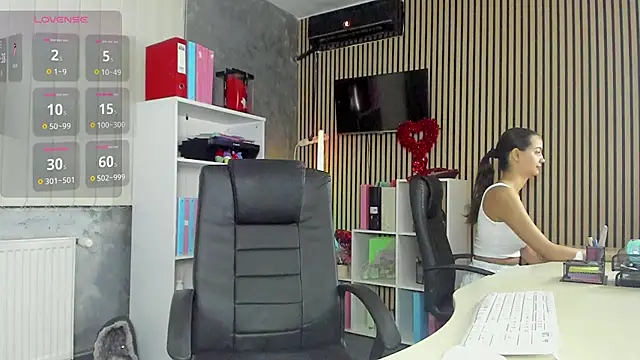 Snapshot of OfficeGirls chatting on July 2026 07:06:02 PM OfficeGirls online show from July 2026 07:06:02 PM
