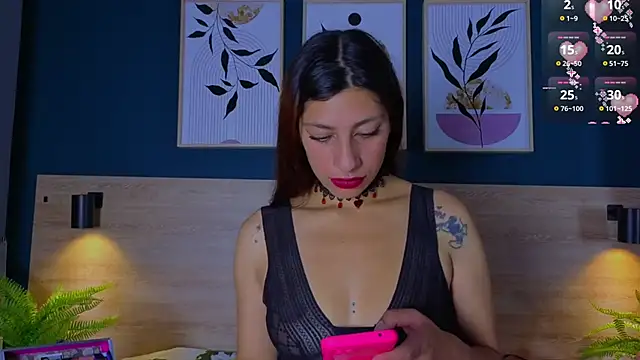 Snapshot of AlisonCold chatting on October 2025 12:24:02 PM AlisonCold online show from October 2025 12:24:02 PM