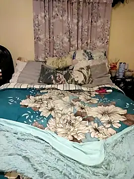 Snapshot of CouplesRelief chatting on September 2025 06:02:02 PM CouplesRelief online show from September 2025 06:02:02 PM