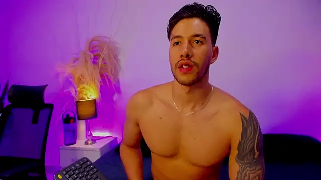 Snapshot of evansopry chatting on October 2025 08:29:02 PM evansopry online show from October 2025 08:29:02 PM