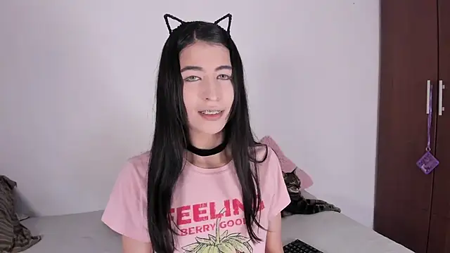 Snapshot of ScarlettRosetti chatting on April 2026 03:50:01 AM ScarlettRosetti online show from April 2026 03:50:01 AM