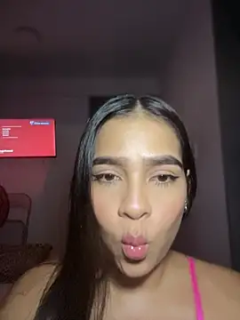 Snapshot of Valery_lux16 chatting on July 2026 11:22:01 PM Valery lux16 online show from July 2026 11:22:01 PM