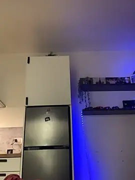 alessiobaz online show from April 2026 07:23:02 PM