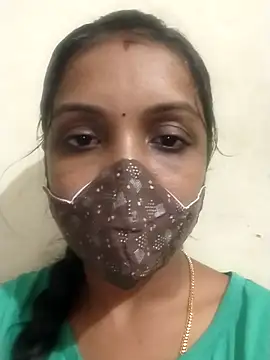 Snapshot of Tamil_Swathi chatting on September 2025 01:24:01 PM Tamil Swathi online show from September 2025 01:24:01 PM