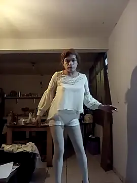 transreyna online show from February 2025 11:06:02 AM