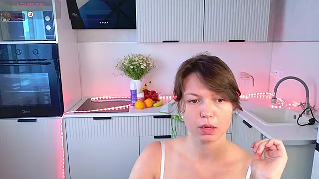 EllaCanny online show from May 2026 05:03:01 AM