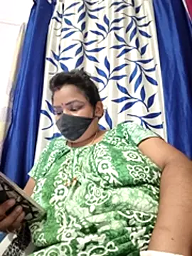 Deborbhavi222 online show from March 2026 06:41:02 PM