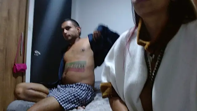 Snapshot of Carlandelli1 chatting on October 2025 03:39:02 AM Carlandelli1 online show from October 2025 03:39:02 AM