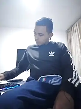 Snapshot of Carlandelli1 chatting on November 2025 03:40:02 AM Carlandelli1 online show from November 2025 03:40:02 AM